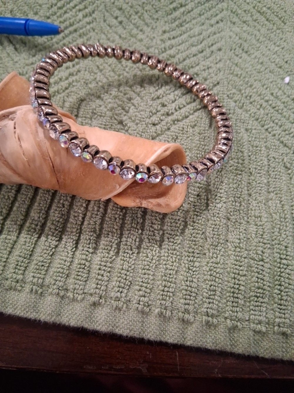 Crystal Stretch Bangle Bracelet Goldtone?